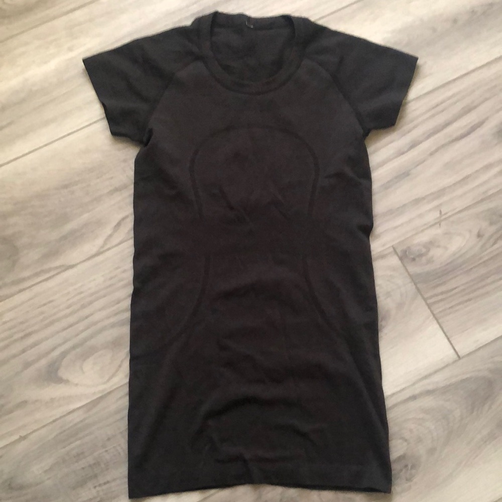 Lululemon top